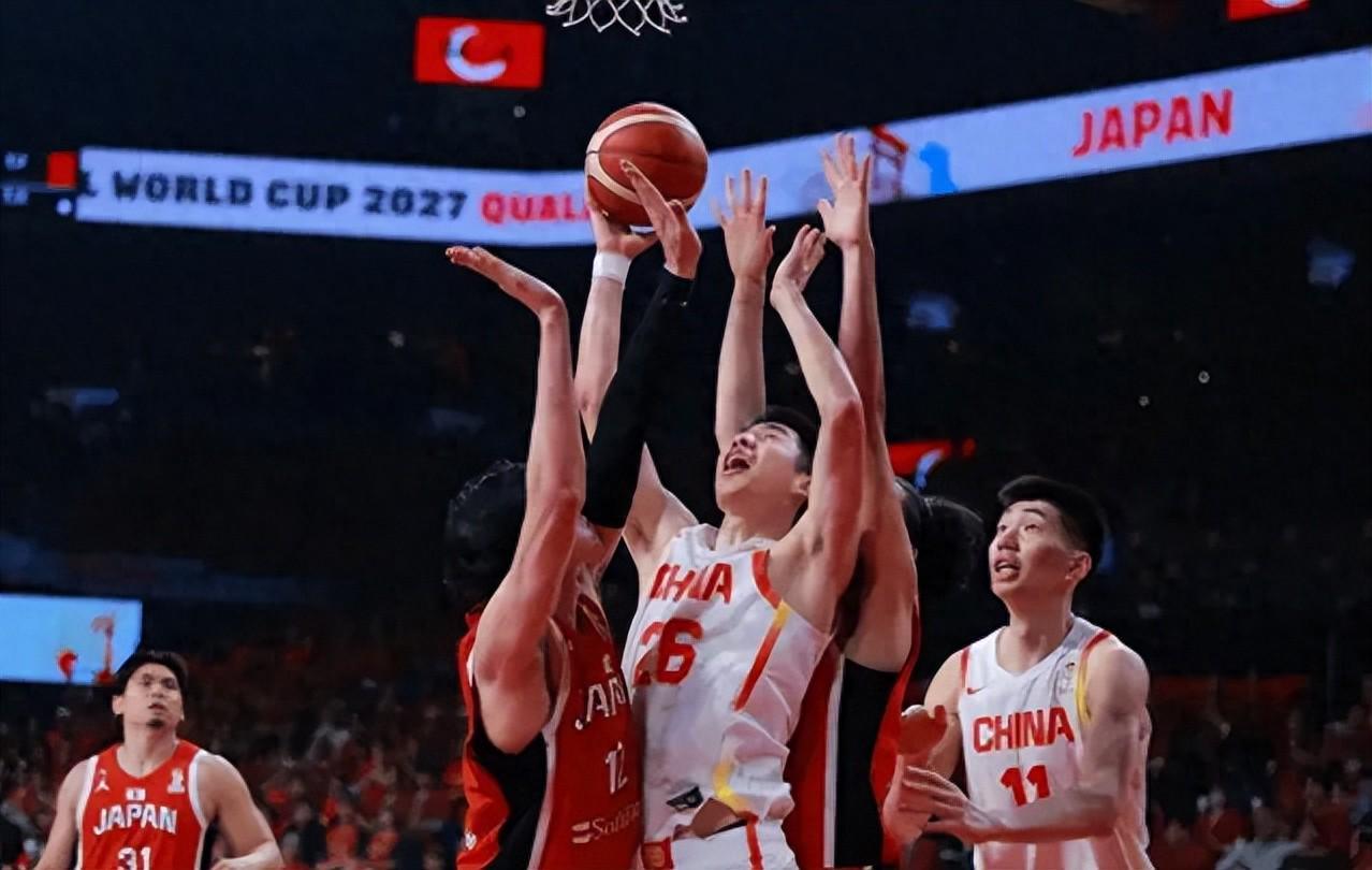 华体会网站-联赛场均4.8分，世预赛两战轰25分13板，球迷盛赞：国产第一3D